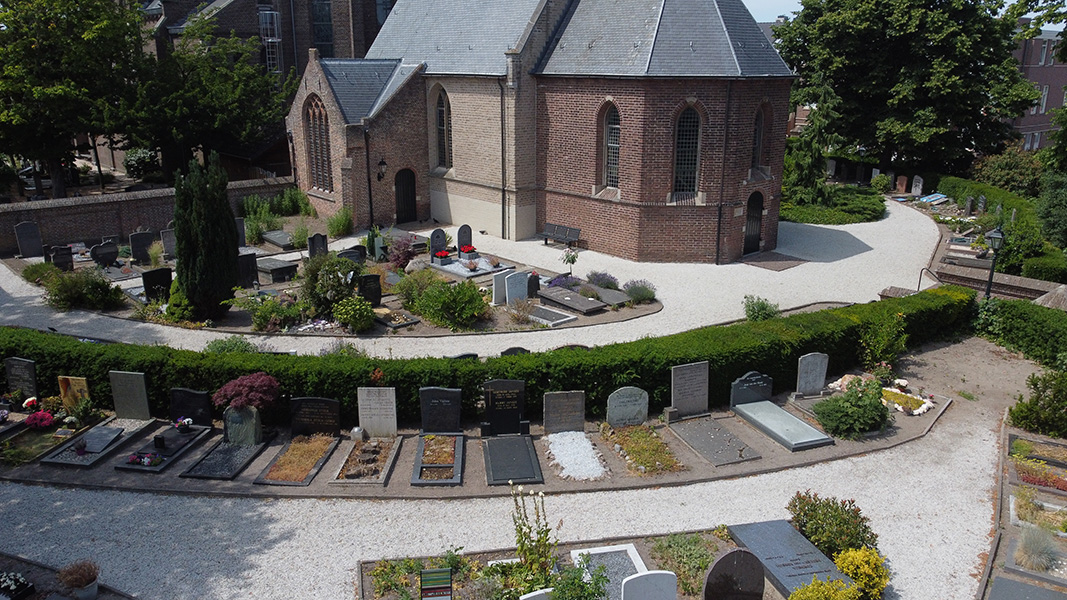 we hebben ook een begraafplaats